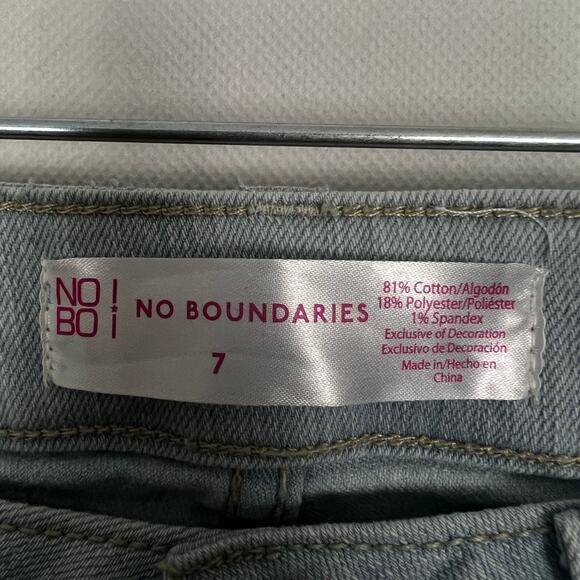 No Boundaries Womens Jeans 7 Y2K Low-Rise Distressed Preppy Mean Girls Regina - Picture 2 of 10